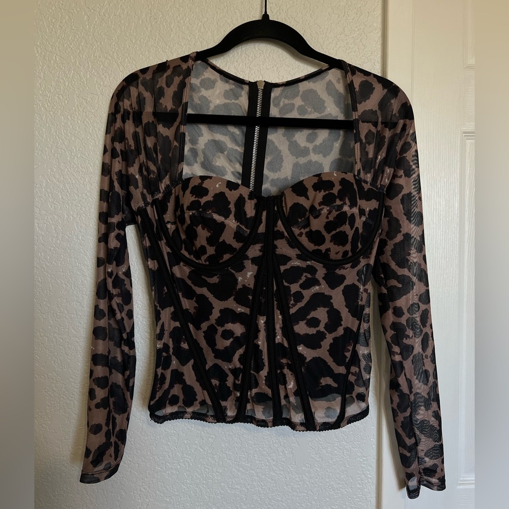 Miss Lola Leopard Print Long Sleeve Top - Picture 2 of 11